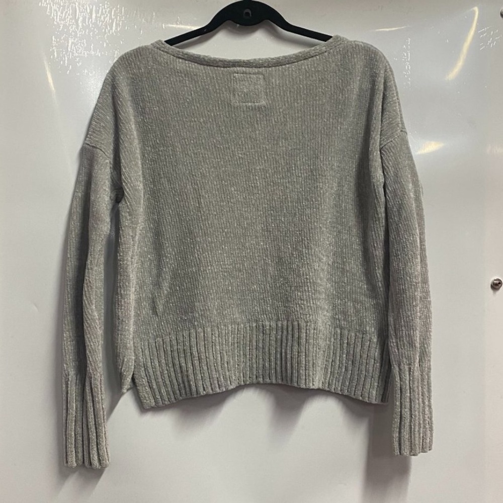 Hollister Gray V Neck Sweater Size XS - Picture 2 of 6
